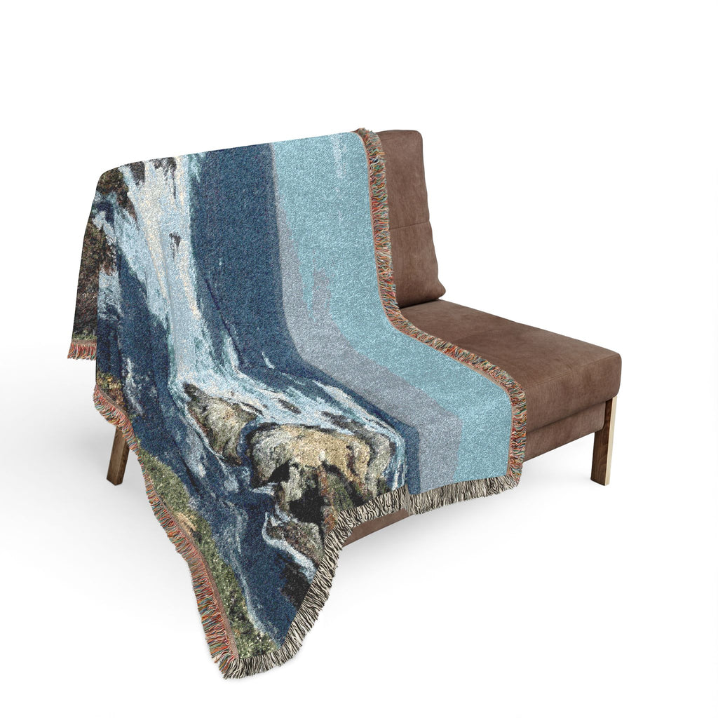 Coastal Ocean Waves Woven Blanket — Seaside Tapestry Throw